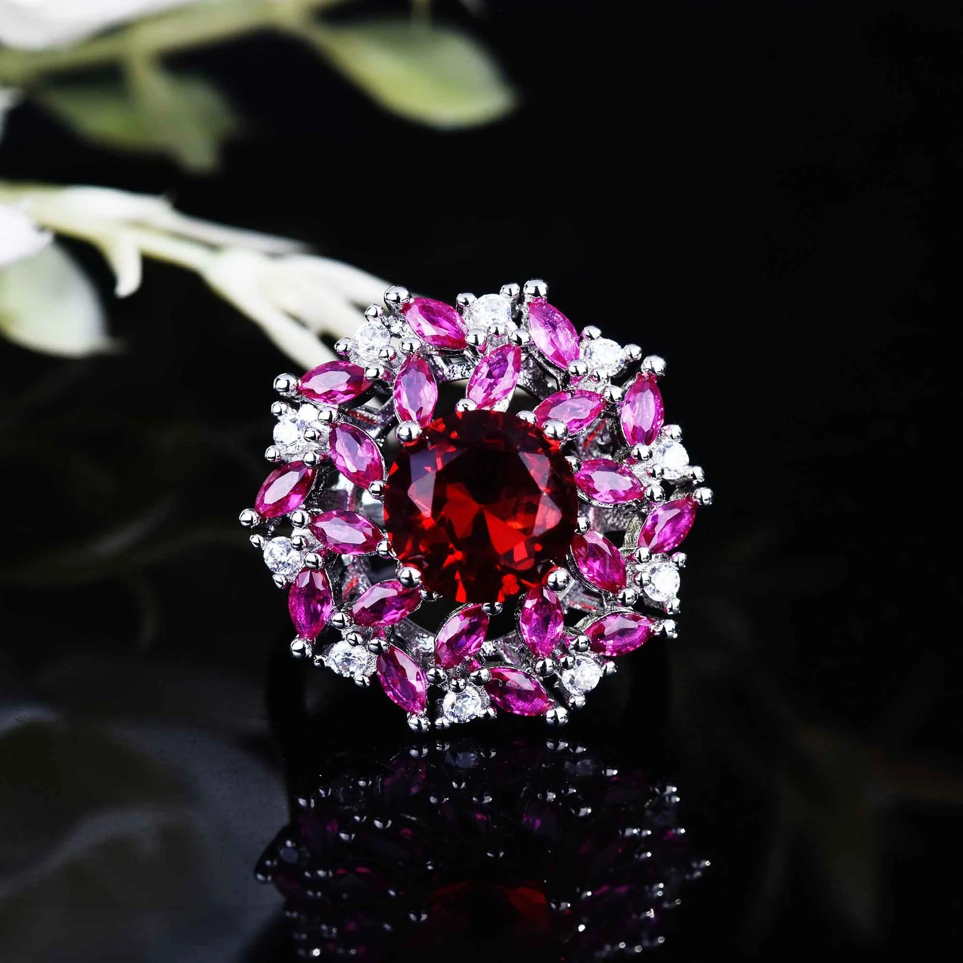 Fashion Female Flower Crystal Jewelry Classic Silver Color Engagement Rings For Women Luxury Red Round Zircon Wedding Ring, Picture shows
Fashion Female Flower Crystal Jewelry Classic Silver Color Engagement Rings For Women Luxury Red Round Zircon Wedding Ring, Picture shows