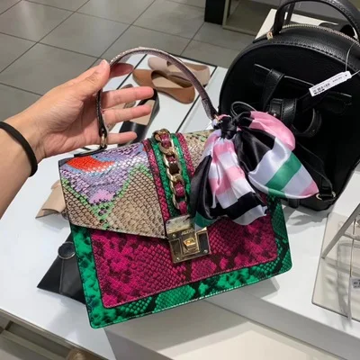 Scarf-wrapped Serpentine-wrapped European and American Fashion Handbag bag, Customizable 
Scarf-wrapped Serpentine-wrapped European and American Fashion Handbag bag, Customizable