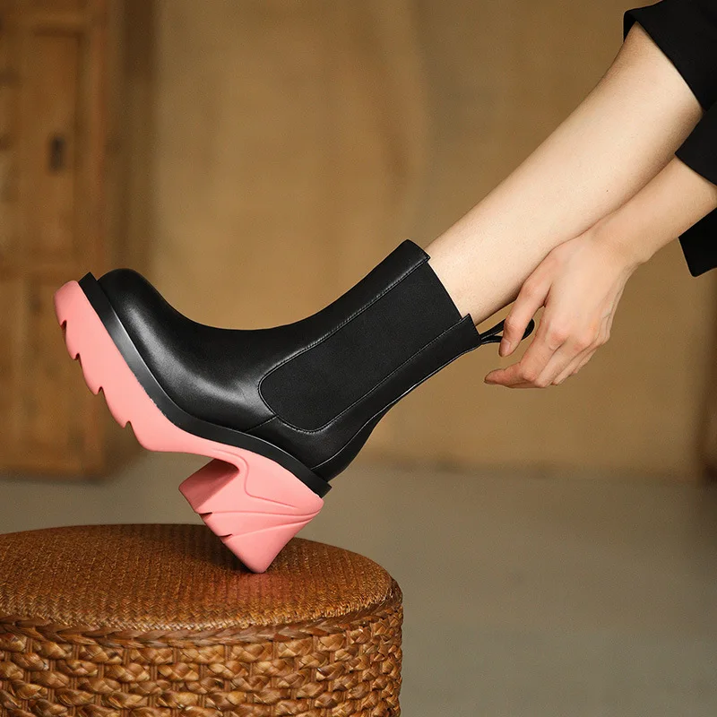 Fashion PU Leather Breathable Ladies Mid-Cylinder No Shoelaces Thick Bottom Thick Heel Non-slip Comfortable Women Martin Boots, 4 colors
Fashion PU Leather Breathable Ladies Mid-Cylinder No Shoelaces Thick Bottom Thick Heel Non-slip Comfortable Women Martin Boots, 4 colors