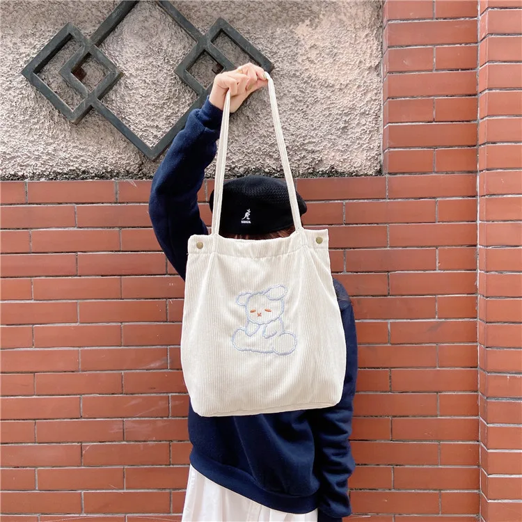 2021 Custom Corduroy Embroidery Ladies Single Shoulder handbag Cartoon Student plain Bucket Canvas Bag Wholesale, Customized
2021 Custom Corduroy Embroidery Ladies Single Shoulder handbag Cartoon Student plain Bucket Canvas Bag Wholesale, Customized