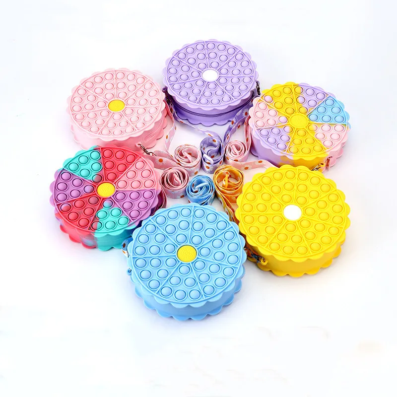 New Large-Size Fingertip Toys Push Bubble Popet Bag Popp It Adults Decompression Poppit Toys Children Anti-Stress bags
New Large-Size Fingertip Toys Push Bubble Popet Bag Popp It Adults Decompression Poppit Toys Children Anti-Stress bags