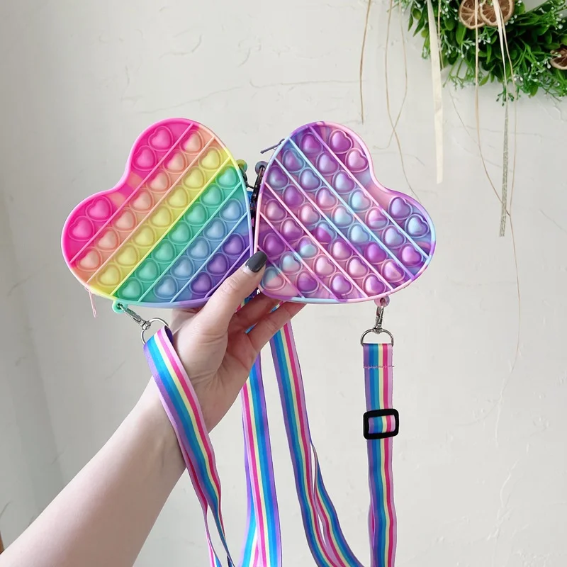 Wholesale Silicone Heart Shape Purses and Handbags Trendy Fidget Mini Crossbody Bags Kids Little Girls Purses
Wholesale Silicone Heart Shape Purses and Handbags Trendy Fidget Mini Crossbody Bags Kids Little Girls Purses
