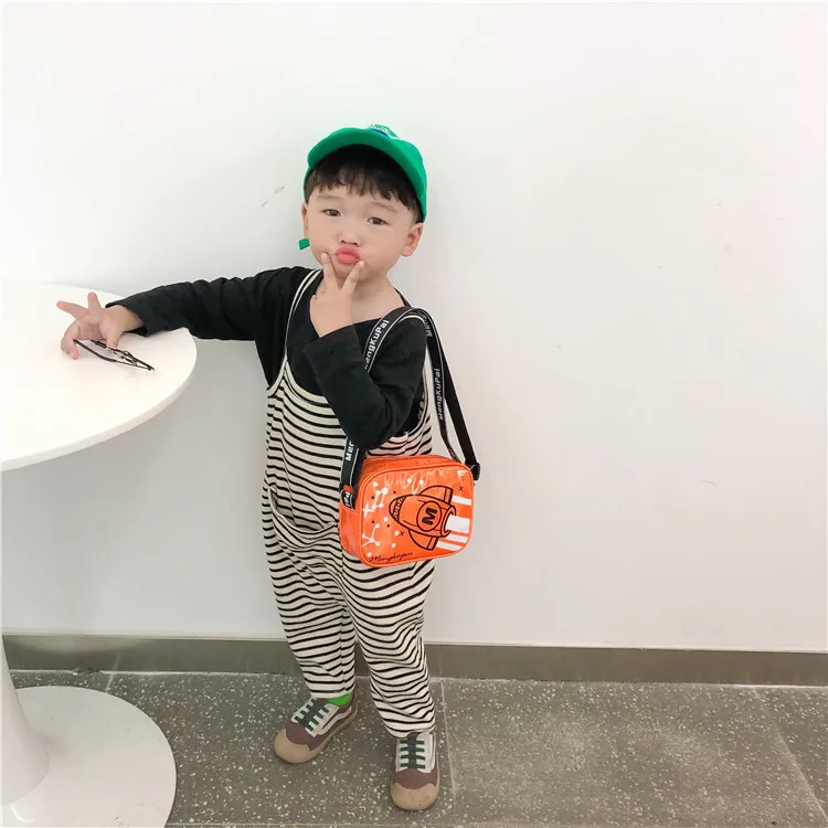 F40827A Korean version cool laser reflective small square cross-body kids bag purses and handbags for boys and girls, As picture
F40827A Korean version cool laser reflective small square cross-body kids bag purses and handbags for boys and girls, As picture