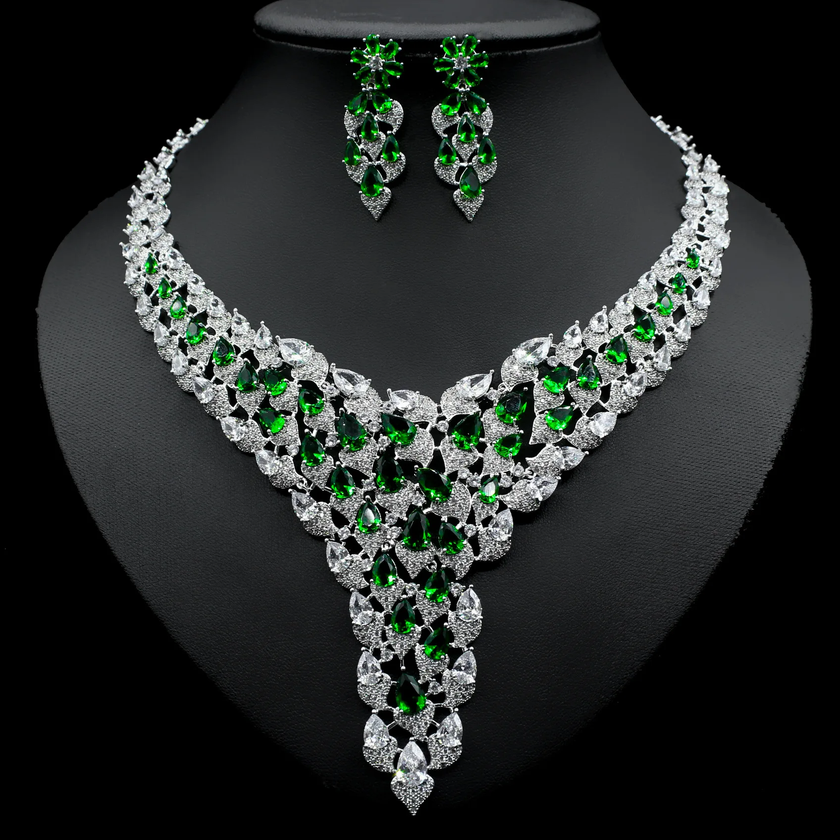 High Quality Inlay Full Zircon Jewelry Necklace Drop Earring Women Trendy Bridal Engagement Wedding Jewelry Set
High Quality Inlay Full Zircon Jewelry Necklace Drop Earring Women Trendy Bridal Engagement Wedding Jewelry Set