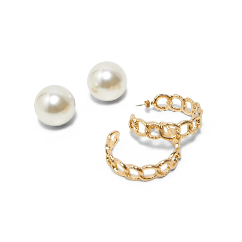 JUHU 2021 Link Chain Drop Earrings Jewelry Simple Gold Metal Tassel ins punk C shape long chain shape pearl Earrings for Women
JUHU 2021 Link Chain Drop Earrings Jewelry Simple Gold Metal Tassel ins punk C shape long chain shape pearl Earrings for Women
