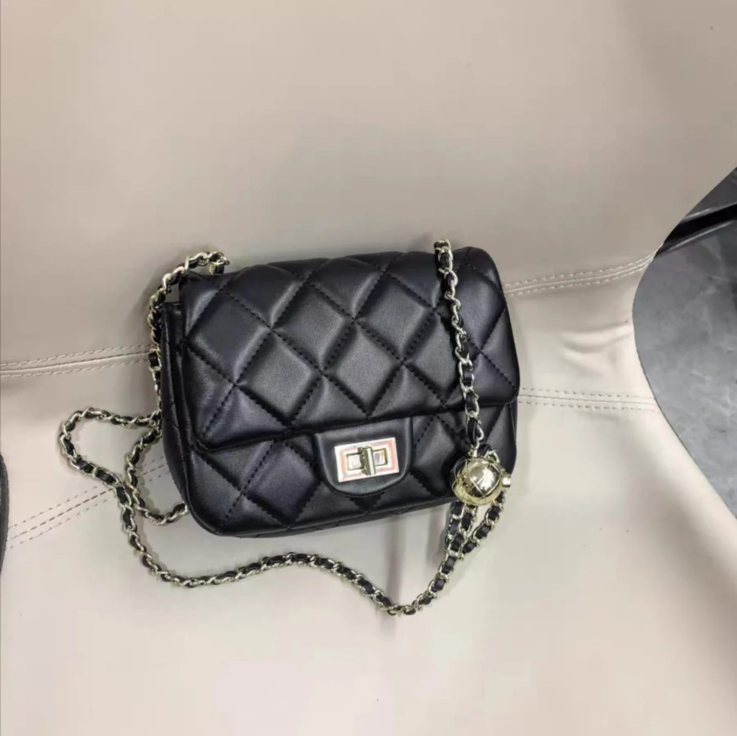 Top Quality Lightweight Nylon Shoulder Cross Body Metal Ball Slant Messenger Bag Women Travel Everyday Pack Plain Customized, Black
Top Quality Lightweight Nylon Shoulder Cross Body Metal Ball Slant Messenger Bag Women Travel Everyday Pack Plain Customized, Black