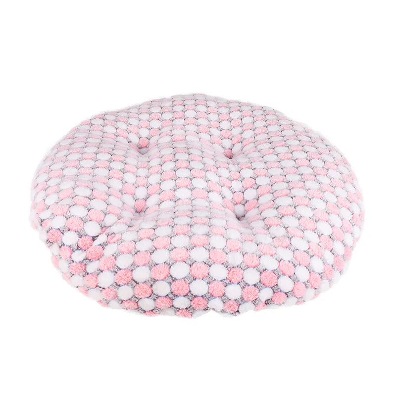 Comfortable And Soft Pet Cushion For Winter And Summer Durable And Scratch Resistant Cat Dog Pet House Pet Bed, Photo color
Comfortable And Soft Pet Cushion For Winter And Summer Durable And Scratch Resistant Cat Dog Pet House Pet Bed, Photo color