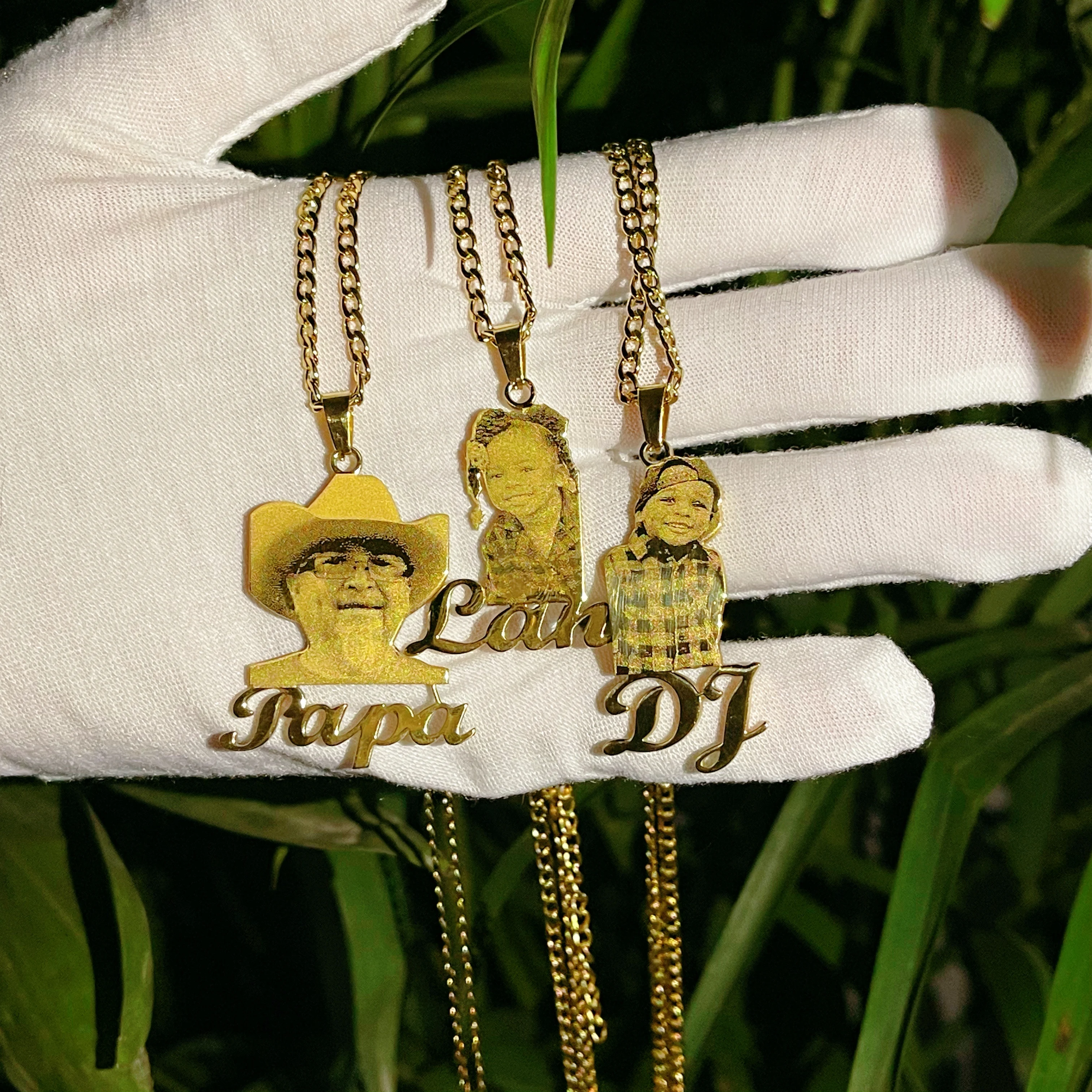 2021 New Products Personalized Picture Pendant Necklace Stainless Steel Private Custom Name Photo Necklace
2021 New Products Personalized Picture Pendant Necklace Stainless Steel Private Custom Name Photo Necklace