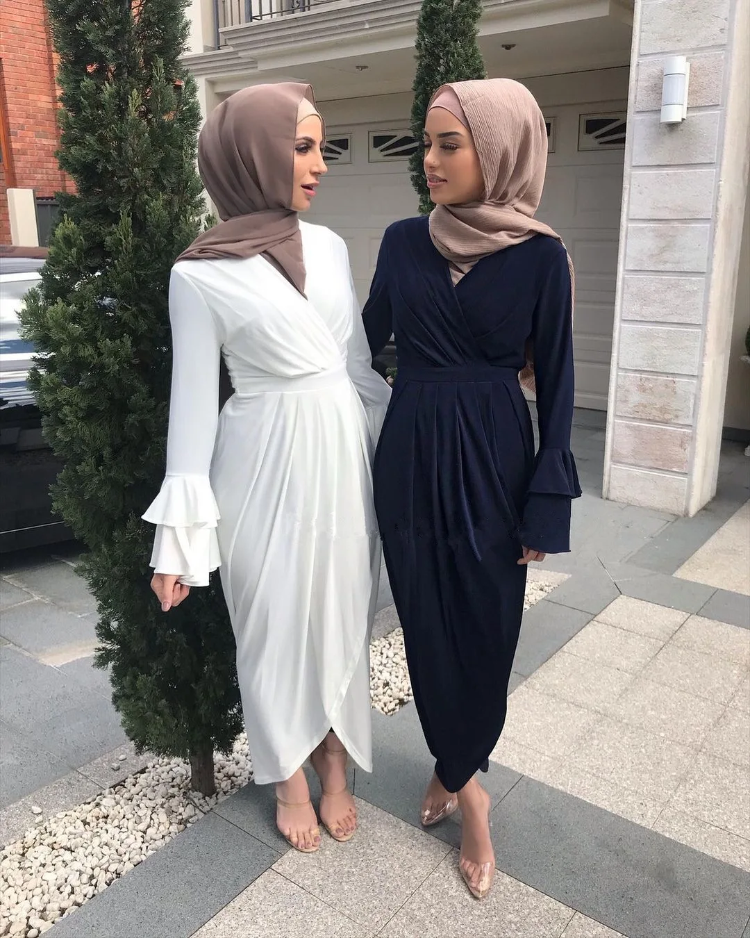 Latest Modest Round Neck Long Sleeve Plain Satin Wrap Waist Maxi Dress Fashion Islamic Clothing Dresses Abaya For women
Latest Modest Round Neck Long Sleeve Plain Satin Wrap Waist Maxi Dress Fashion Islamic Clothing Dresses Abaya For women