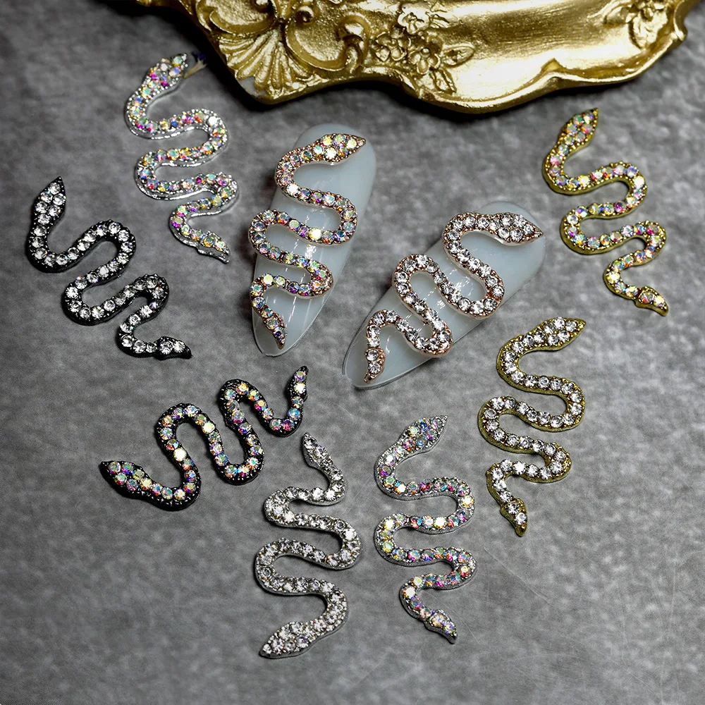 Hot new nail art 3D diamond-studded alloy diamond snake nails DIY metal pendant crystal snake, 4 colors
Hot new nail art 3D diamond-studded alloy diamond snake nails DIY metal pendant crystal snake, 4 colors