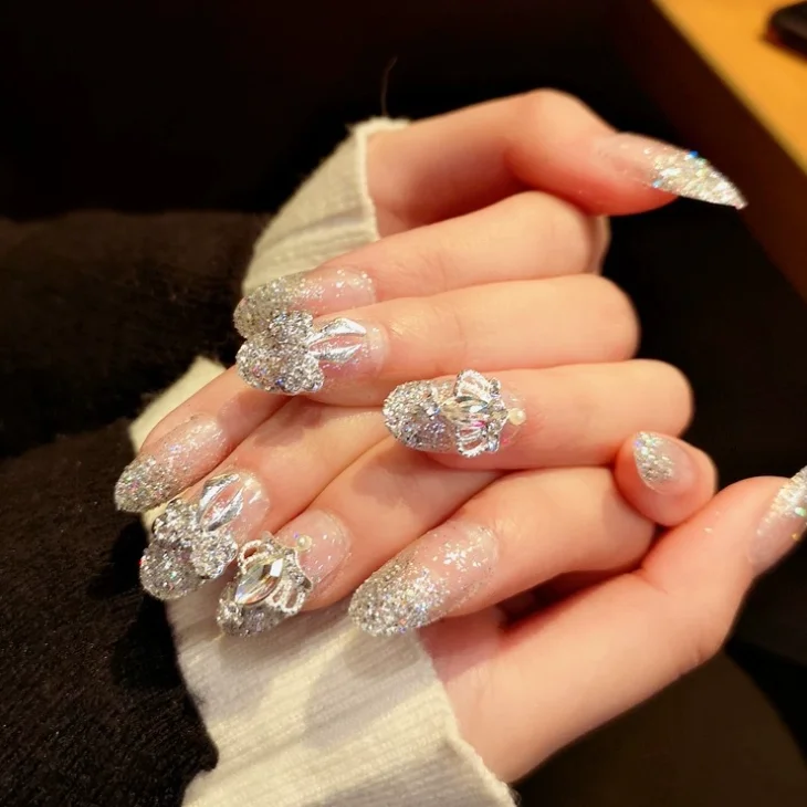 2021 new design hot sale 24 Pcs Silver pink butterfly bridal bow diamonds Nails Artificial Fingernails
2021 new design hot sale 24 Pcs Silver pink butterfly bridal bow diamonds Nails Artificial Fingernails