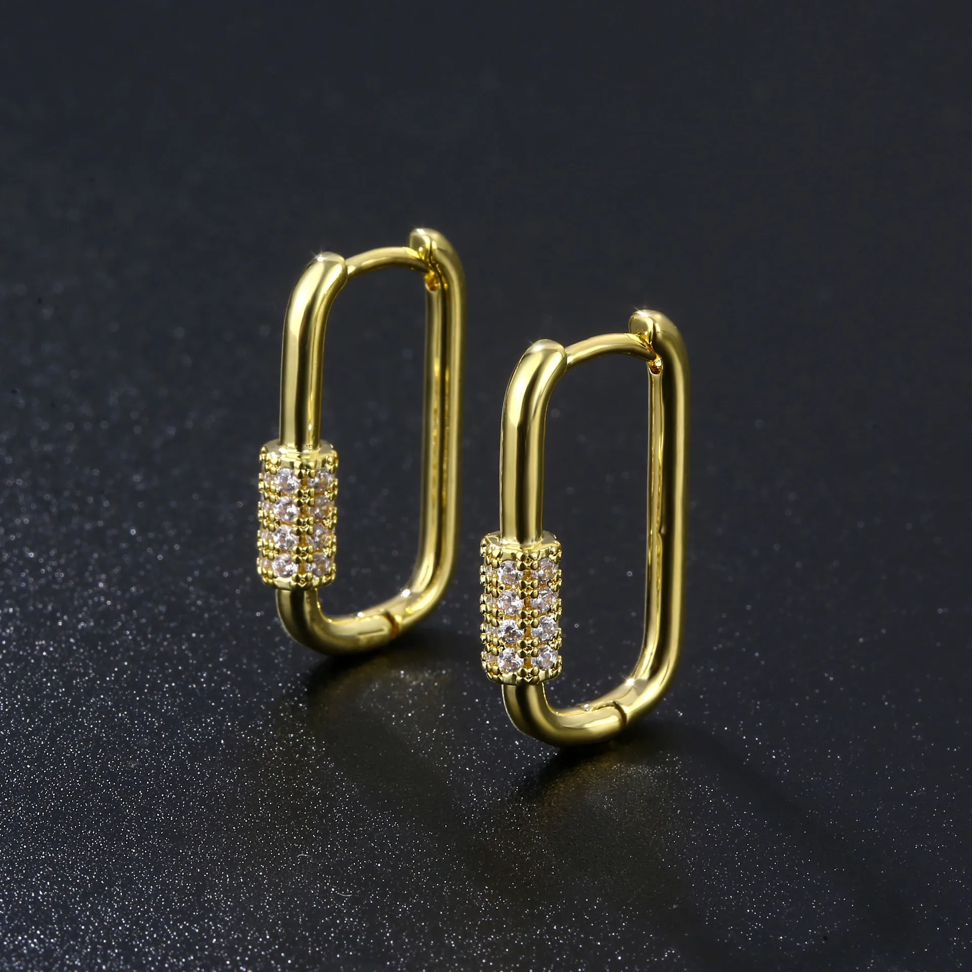 Ins Fashion High Polished Gold Silver U Shape Crystal Hoop Earrings Shining Rhinestone Zirconia Circle Earrings For Women
Ins Fashion High Polished Gold Silver U Shape Crystal Hoop Earrings Shining Rhinestone Zirconia Circle Earrings For Women