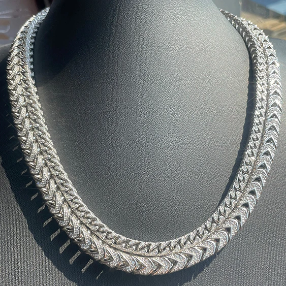 Custom Sterling 925 Silver 6mm 8mm Wide Lab Diamond Moissanite Cuban link Chain Mans Necklace, White/yellow/rose
Custom Sterling 925 Silver 6mm 8mm Wide Lab Diamond Moissanite Cuban link Chain Mans Necklace, White/yellow/rose