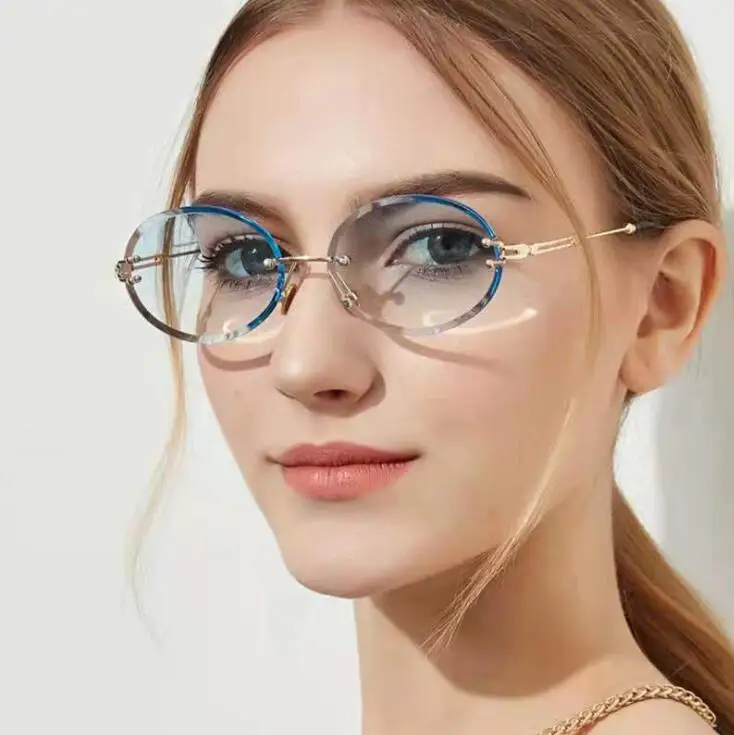 2021 Summer Fashion Retro Gradient Luxury Designer Shades Men Ladies Sun Glasses Vintage Round Rimless Sunglasses For Women, As show /custom colors
2021 Summer Fashion Retro Gradient Luxury Designer Shades Men Ladies Sun Glasses Vintage Round Rimless Sunglasses For Women, As show /custom colors