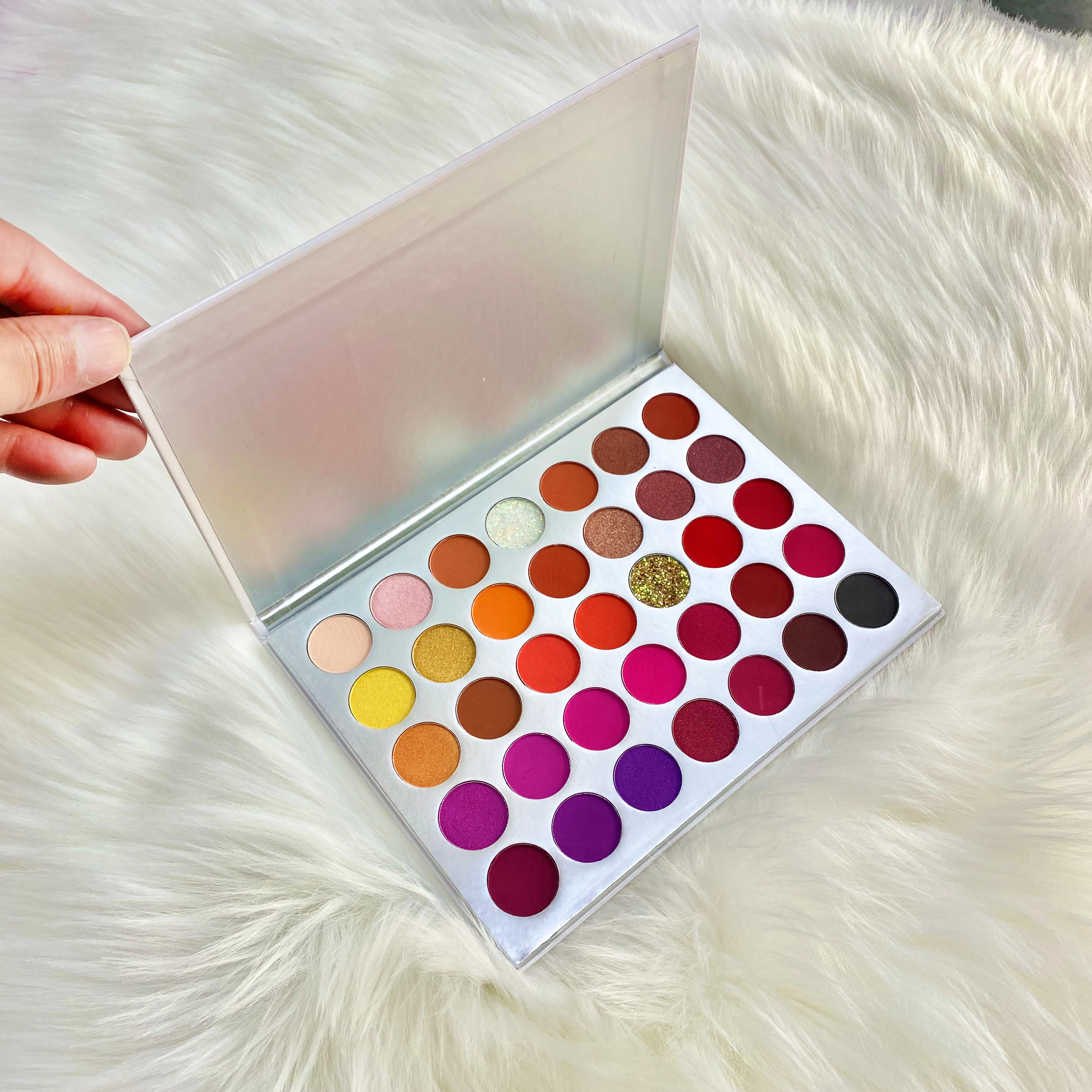 New cosmetics palette 35 color makeup oem eyeshadow palette low moq private label eyeshadow palette
New cosmetics palette 35 color makeup oem eyeshadow palette low moq private label eyeshadow palette