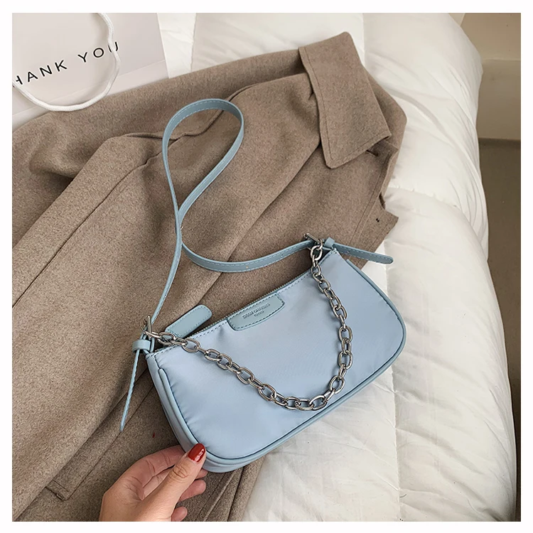 2021 spring new trend simple female small shoulder underarm bag nylon texture chain small square bag, White,khaki,black,blue 
2021 spring new trend simple female small shoulder underarm bag nylon texture chain small square bag, White,khaki,black,blue