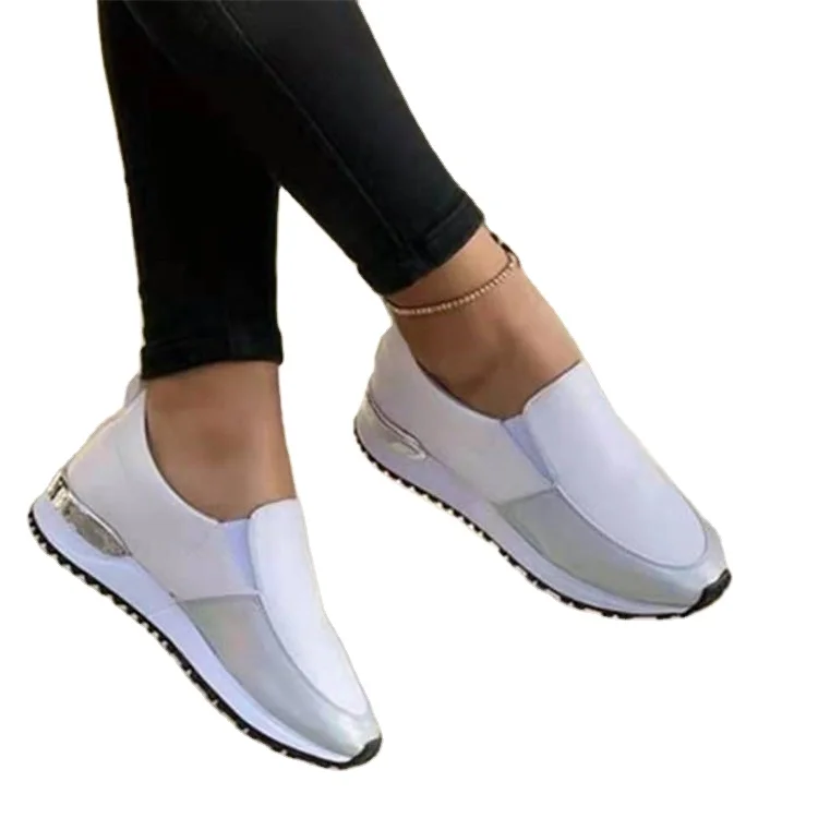 2021 summer new style single shoes European and American women's single shoes round toe flat color matching large size loafers
2021 summer new style single shoes European and American women's single shoes round toe flat color matching large size loafers
