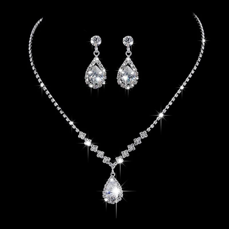 Brilliant Full Diamond Cubic Zirconia Water Drop Necklace Earrings Jewelry Set Shinny Bride Wedding Jewelry Set For Women
Brilliant Full Diamond Cubic Zirconia Water Drop Necklace Earrings Jewelry Set Shinny Bride Wedding Jewelry Set For Women