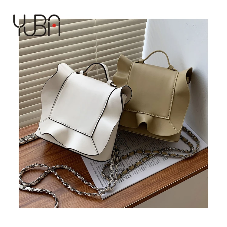 French niche designer purses 2021 New chain double shoulder hand carried small leaf edge women's bags, Customizable
French niche designer purses 2021 New chain double shoulder hand carried small leaf edge women's bags, Customizable