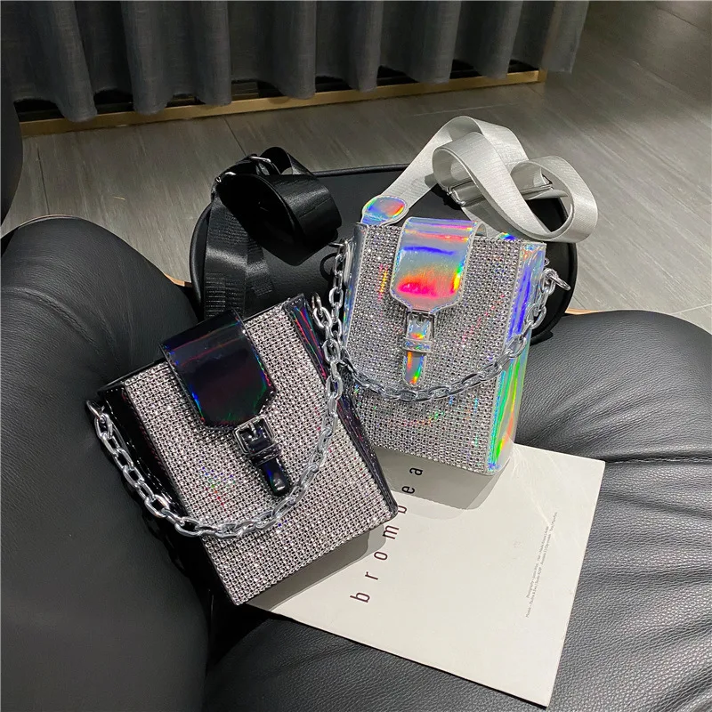 Laser sparkling rhinestone chain portable shoulder bag high quality bucket messenger bag mobile cosmetic bag, Black.silver
Laser sparkling rhinestone chain portable shoulder bag high quality bucket messenger bag mobile cosmetic bag, Black.silver