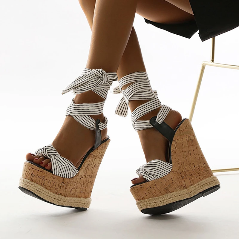 2021 Women's Summer Fashion New Platform Bow Lacing Design Fibre Fabric Feet Bare Lacing Wedge Sandal High Heeled Shoes
2021 Women's Summer Fashion New Platform Bow Lacing Design Fibre Fabric Feet Bare Lacing Wedge Sandal High Heeled Shoes