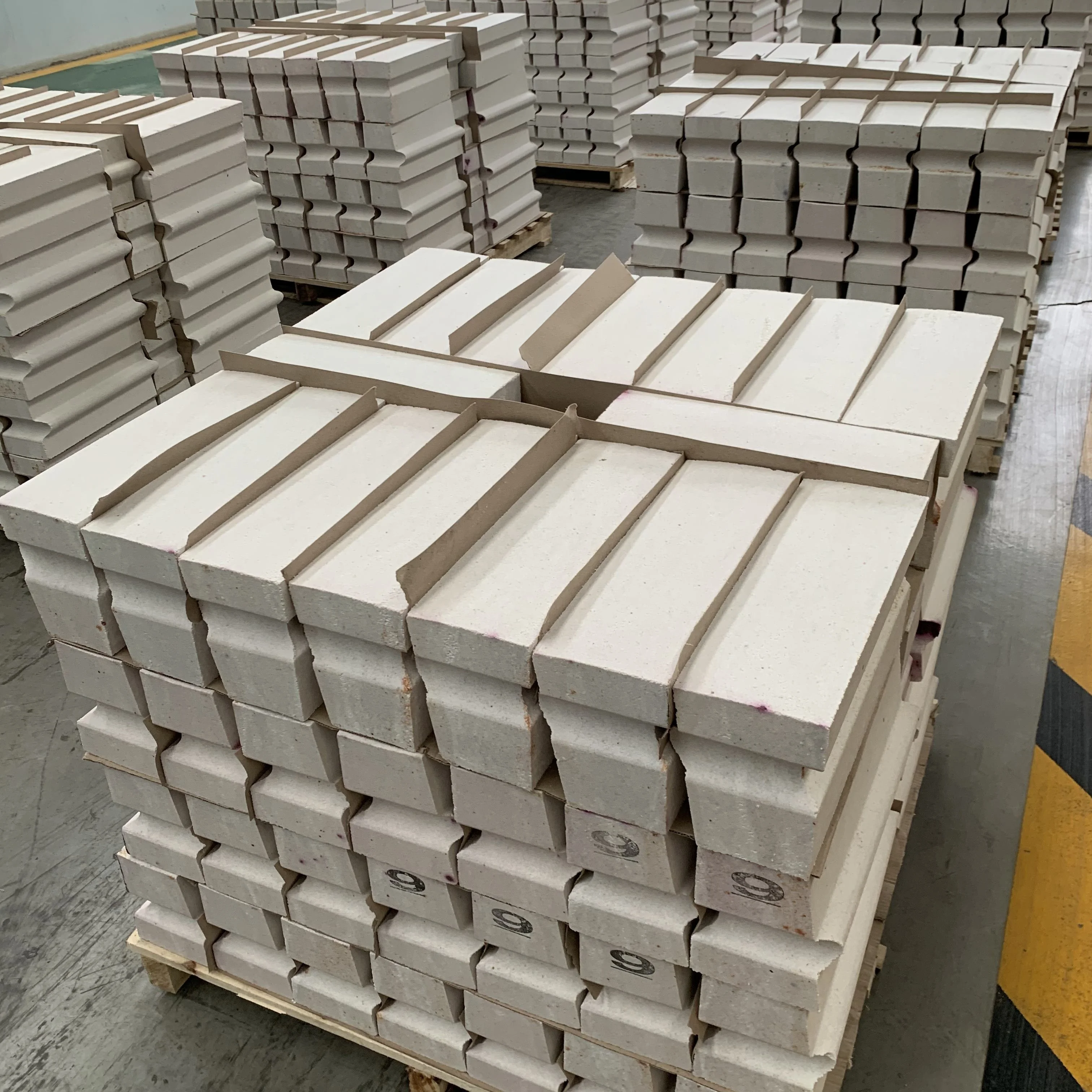 Customizable Refractory Bricks High Purity Corundum Brick White