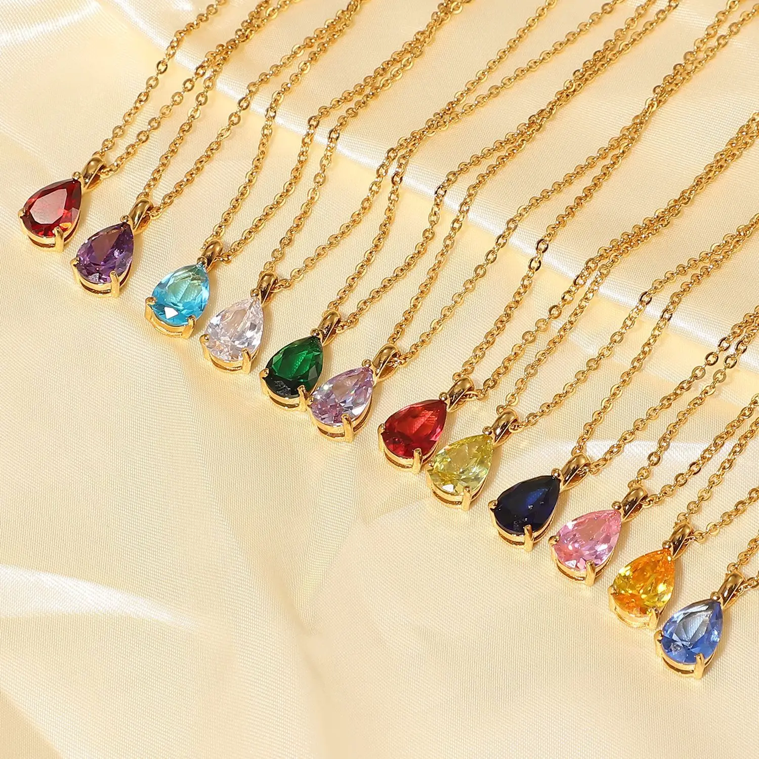 18K gold plated zircon crystal necklace stainless steel teardrop pendant diamond necklace jewelry
18K gold plated zircon crystal necklace stainless steel teardrop pendant diamond necklace jewelry