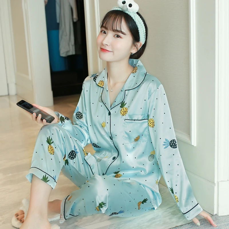 

In Stock Custom Satin Two Pieces Bulk Pajama/Pyjamas Set Women
