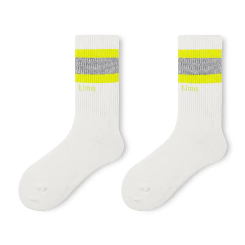 2022 Fashionable Fancy Design Reflective Soft Mens Cotton Socks Quality Ski Friendly Cute Running Socks Fashion For Youth
2022 Fashionable Fancy Design Reflective Soft Mens Cotton Socks Quality Ski Friendly Cute Running Socks Fashion For Youth