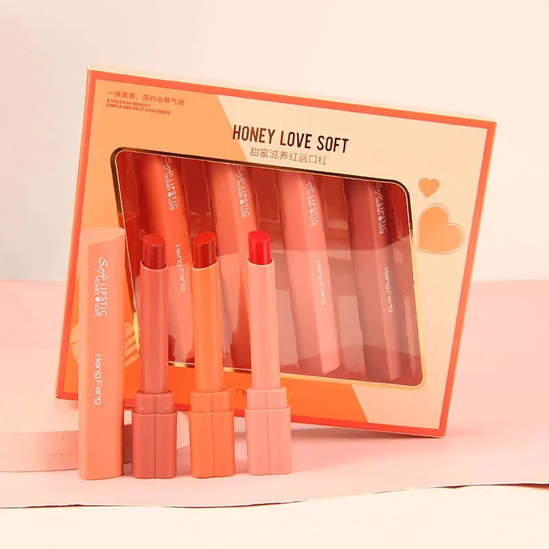 Custom Logo Makeup Lipstick Honey Love Soft Sweet Heart Shape case Velvet Matte 4 Color lipstick box set
Custom Logo Makeup Lipstick Honey Love Soft Sweet Heart Shape case Velvet Matte 4 Color lipstick box set