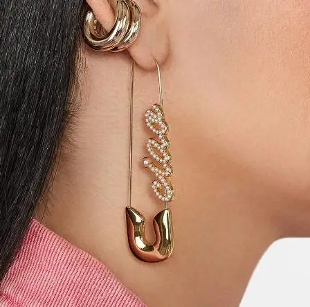 Punk Gold Letter Safety Pin Paperclip Earrings for Women Unique Design Crystal Rhinestones Pins Earrings Trendy Jewelry
Punk Gold Letter Safety Pin Paperclip Earrings for Women Unique Design Crystal Rhinestones Pins Earrings Trendy Jewelry