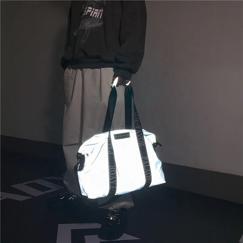 Custom 4 Colors Outdoor Dry Wet Waterproof Night Reflective Zipper Shoes Pocket Gym Tote Sling Travel Messenger Tote Handbag Bag
Custom 4 Colors Outdoor Dry Wet Waterproof Night Reflective Zipper Shoes Pocket Gym Tote Sling Travel Messenger Tote Handbag Bag