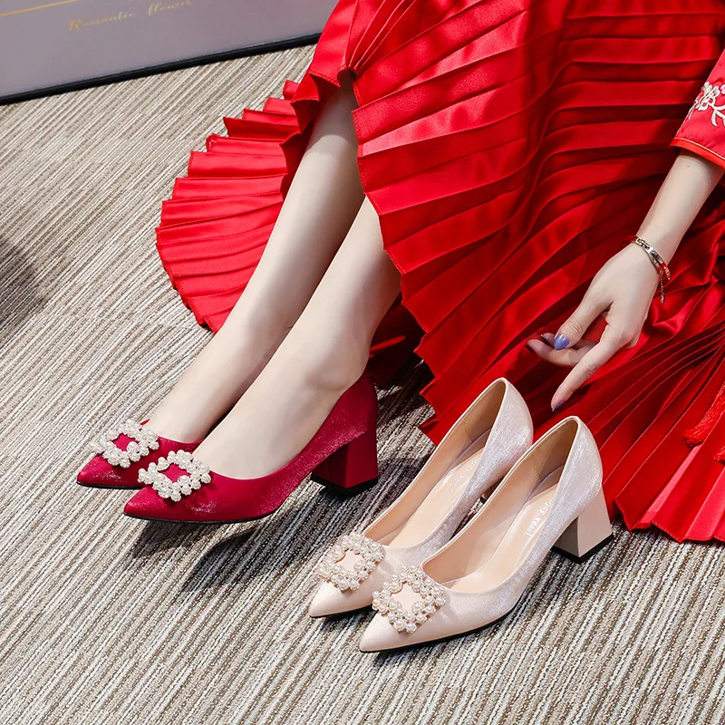 High Quality Fashion Shiny Rhinestone Pointed Stiletto Ladies Wedding High Heels Office Ladies High Heels
High Quality Fashion Shiny Rhinestone Pointed Stiletto Ladies Wedding High Heels Office Ladies High Heels