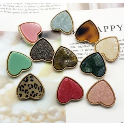 WYSE Factory Wholesale High Quality Heart-shaped Button Used for Woolen Windbreaker Cashmere Sweater, As picture
WYSE Factory Wholesale High Quality Heart-shaped Button Used for Woolen Windbreaker Cashmere Sweater, As picture