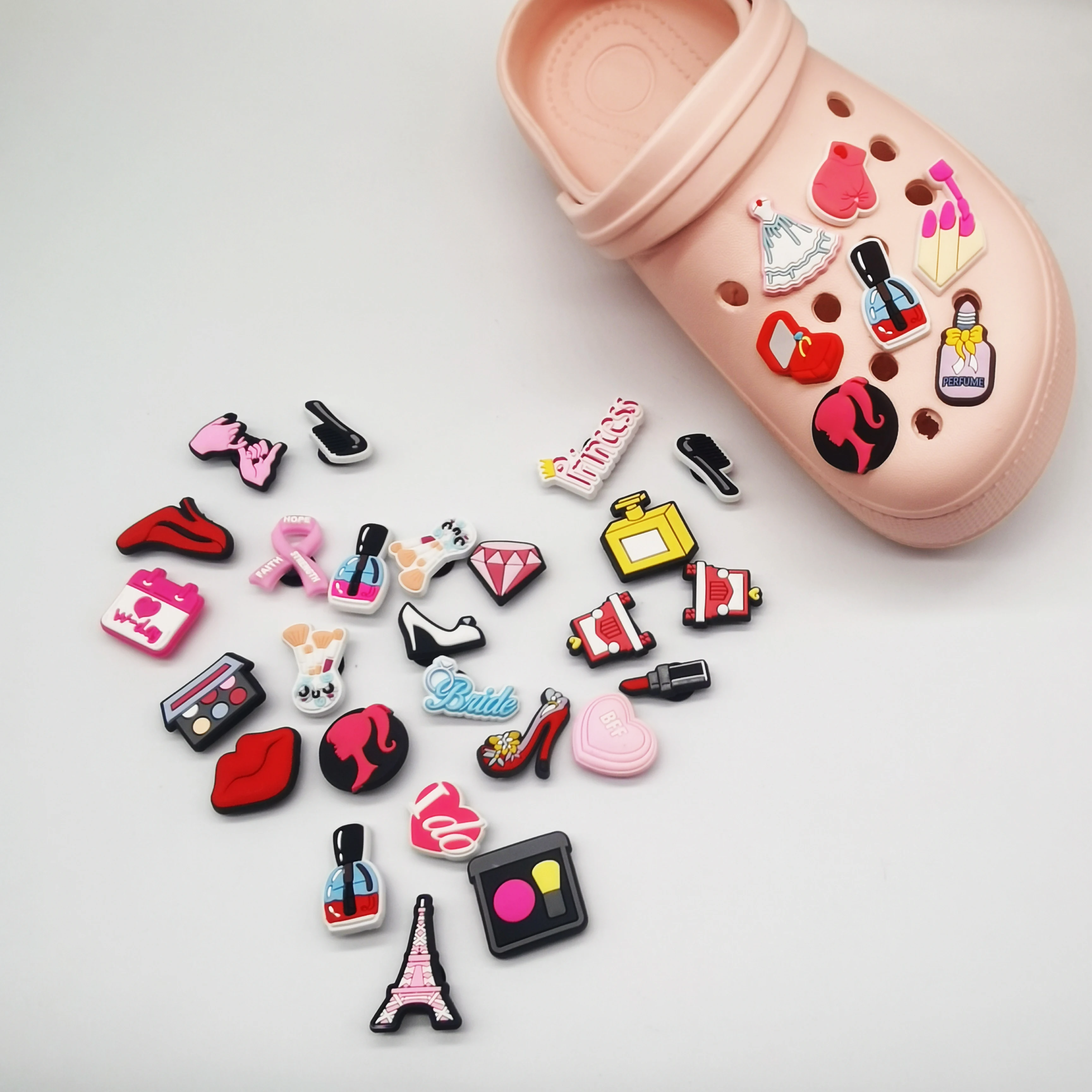 Toiletries wholesale custom Colour makeup DIY shoe lace croc charms clog pvc soft Shoe decoration As a gift for the child
Toiletries wholesale custom Colour makeup DIY shoe lace croc charms clog pvc soft Shoe decoration As a gift for the child