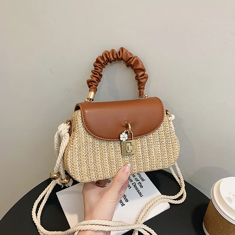 Fashion embroidery thread chain shoulder messenger mini bags pu leather small women purse handbags
Fashion embroidery thread chain shoulder messenger mini bags pu leather small women purse handbags