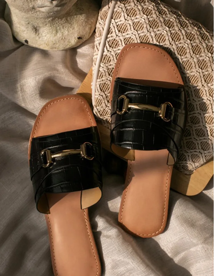 2021 Fashion Style Casual One Line Chain Sandals women's mesh slippers with sequins wove slides flat women's slippers, Customized color
2021 Fashion Style Casual One Line Chain Sandals women's mesh slippers with sequins wove slides flat women's slippers, Customized color