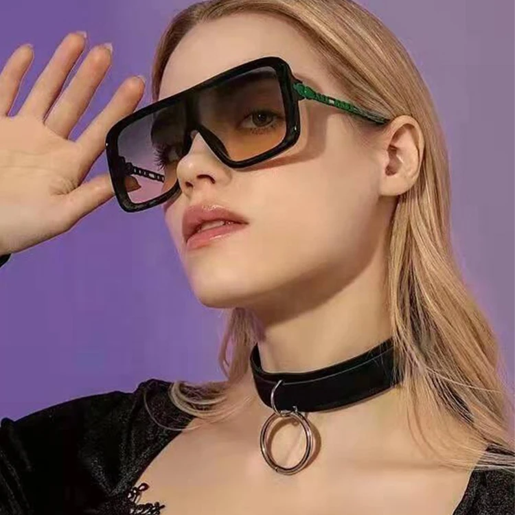 Kenbo Eyewear 2022 Newest One Piece Popular Fashion Metal Sunglasses Fashion Luxury Brand Design Sunglasses unisex
Kenbo Eyewear 2022 Newest One Piece Popular Fashion Metal Sunglasses Fashion Luxury Brand Design Sunglasses unisex
