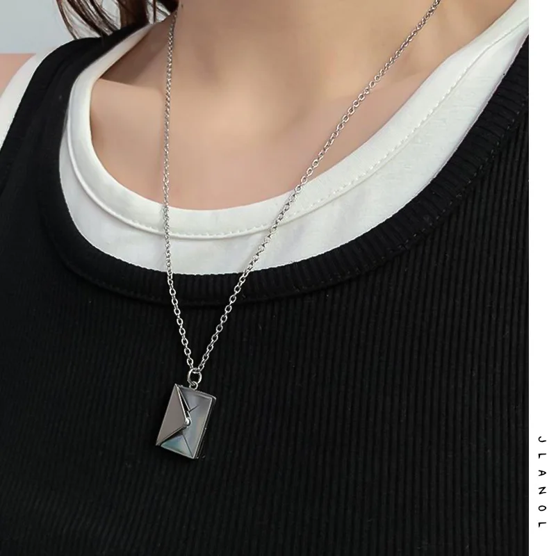 Customized 2021 Valentine Necklaces for Women Fantasy LOVE Envelope Stainless Steel Necklace Envelope Pendant Necklace, Silver, gold
Customized 2021 Valentine Necklaces for Women Fantasy LOVE Envelope Stainless Steel Necklace Envelope Pendant Necklace, Silver, gold