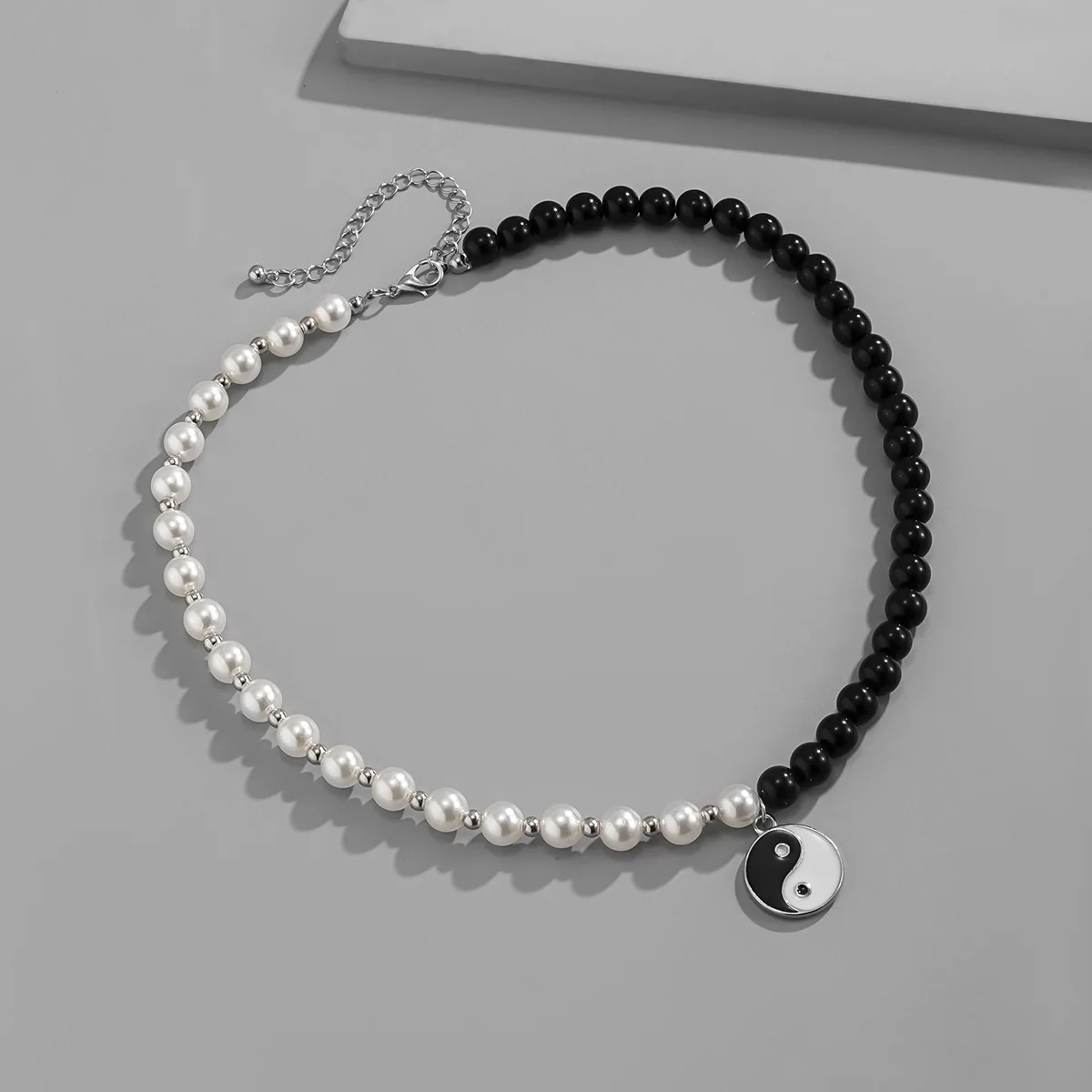 Duoying OEM collana joyas asymmetric beaded necklace fashionable Chinese pendant necklace tiji fashion necklace for women, Black and white
Duoying OEM collana joyas asymmetric beaded necklace fashionable Chinese pendant necklace tiji fashion necklace for women, Black and white