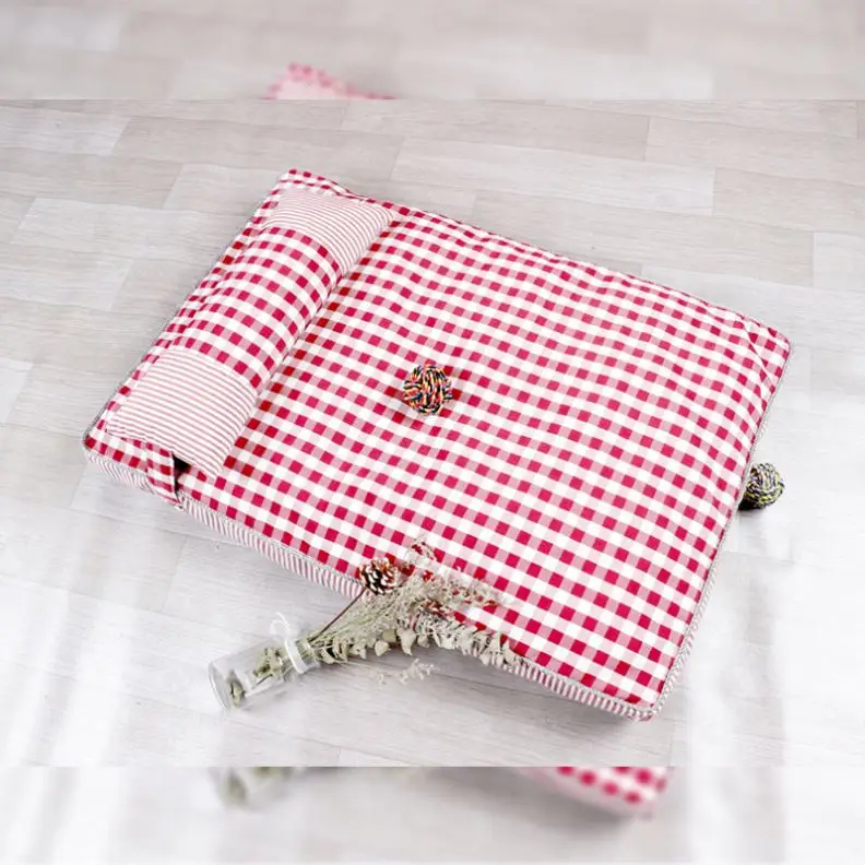 No Slip Plaid Heated Pad Sleeping Bag Water Resistant Removable Cushion Dog Bed Luxury, Multi-color
No Slip Plaid Heated Pad Sleeping Bag Water Resistant Removable Cushion Dog Bed Luxury, Multi-color