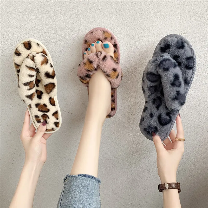 COOTELILI Woman Slippers Winter Shoes For Women Platform Home Slippers Faux Fur Warm Shoes Mid Heel Female Slides Plus Size 42
COOTELILI Woman Slippers Winter Shoes For Women Platform Home Slippers Faux Fur Warm Shoes Mid Heel Female Slides Plus Size 42