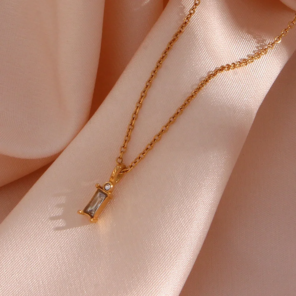 Vintage Mini Square Clear Zircon Pendant Necklace 18K Gold Plated Stainless Steel Necklace Jewelry For Women
Vintage Mini Square Clear Zircon Pendant Necklace 18K Gold Plated Stainless Steel Necklace Jewelry For Women