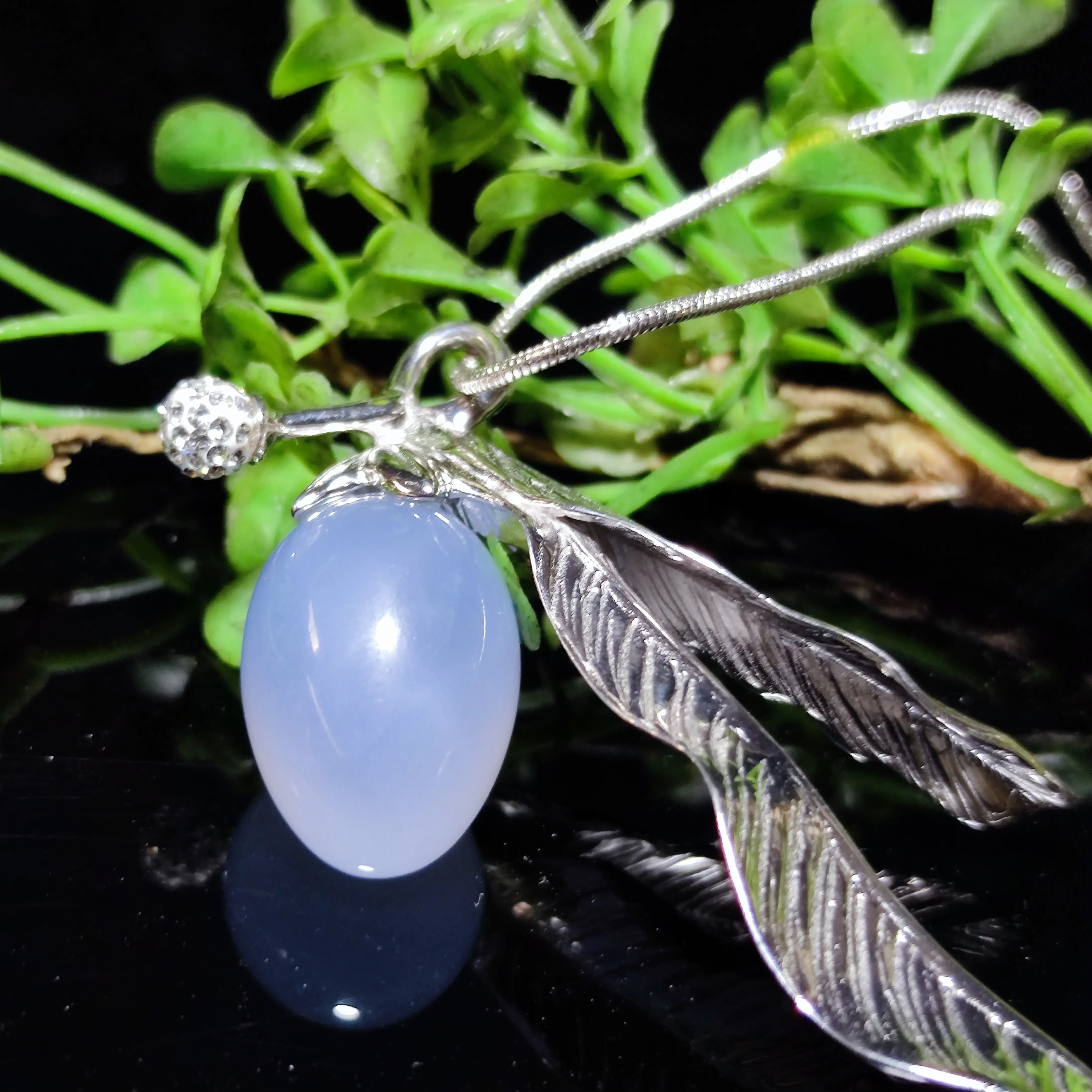 Love Pendant 925 Sterling Silver leaves with Blue Chalcedony Fruit grape pendant Lovely Charm Fashion Women Girls Jewelry, Natural blue
Love Pendant 925 Sterling Silver leaves with Blue Chalcedony Fruit grape pendant Lovely Charm Fashion Women Girls Jewelry, Natural blue