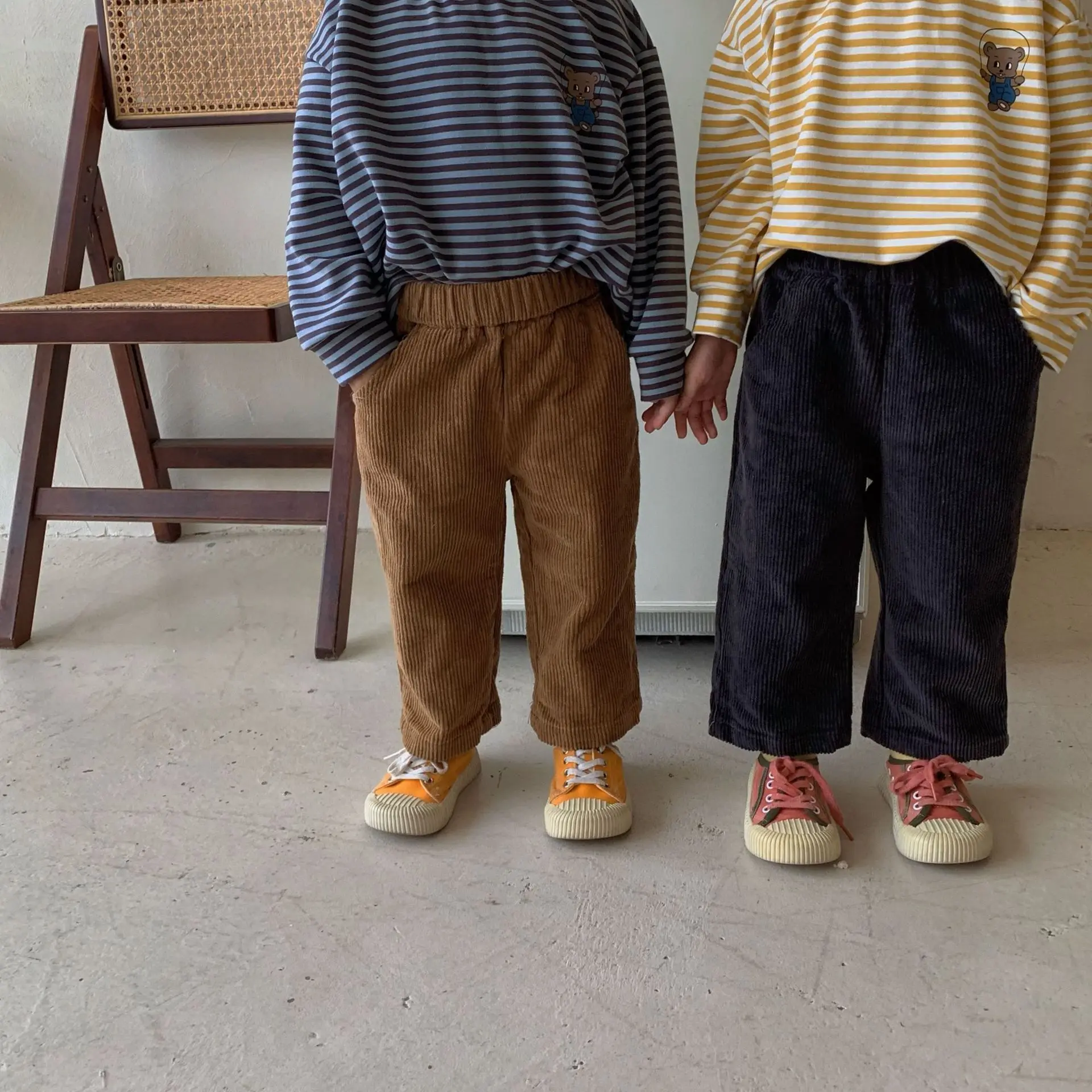 2022 autumn new arrival infant boys corduroy pant child baby girls solid brown black trousers Q910160299
2022 autumn new arrival infant boys corduroy pant child baby girls solid brown black trousers Q910160299