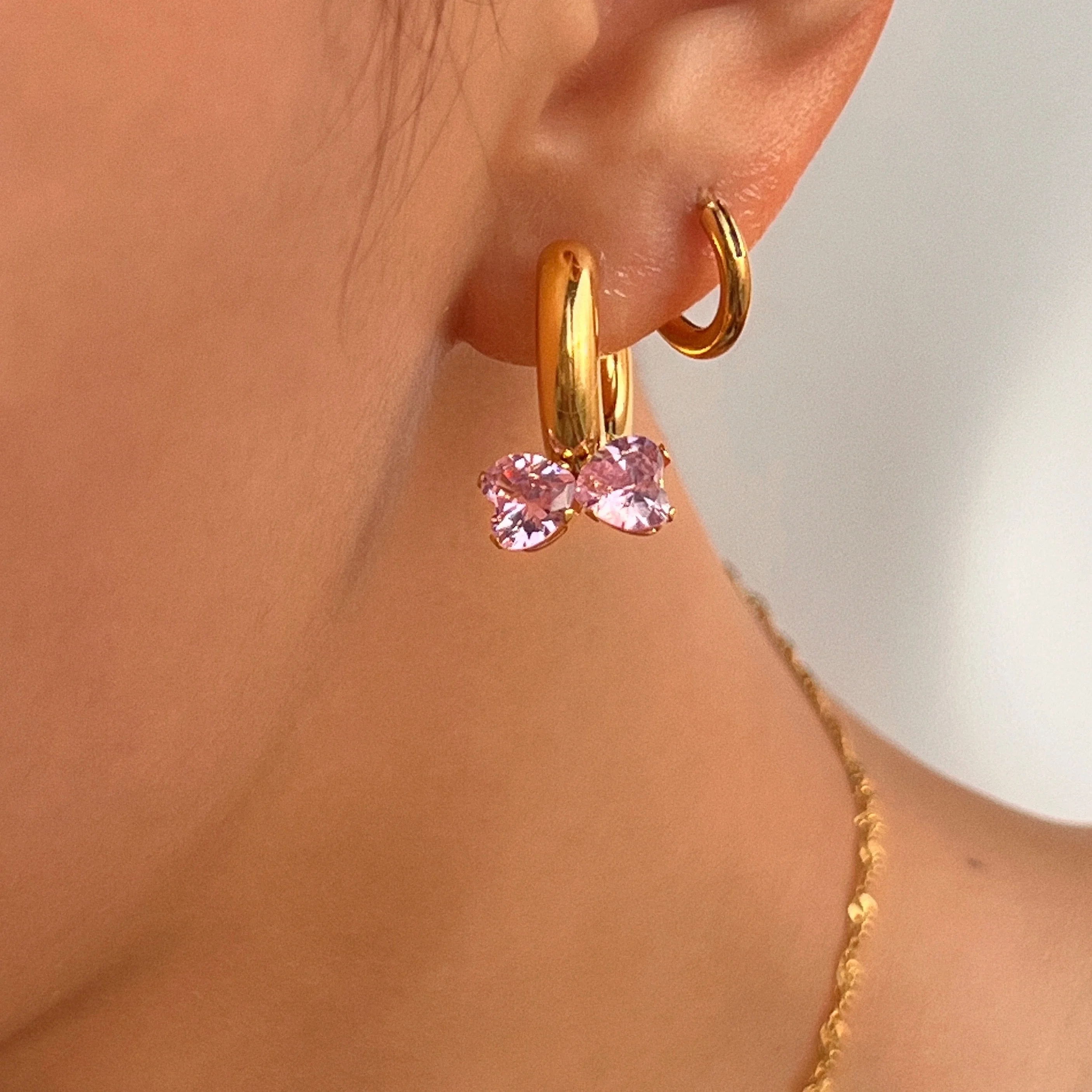 2024 Dazan New 18k Gold Plated Unique Hypoallergenic Stainless Steel Butterfly Bow 5a Zircon Waterproof Earrings For Women
2024 Dazan New 18k Gold Plated Unique Hypoallergenic Stainless Steel Butterfly Bow 5a Zircon Waterproof Earrings For Women
