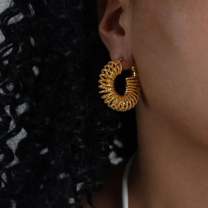 New Arrival Handmade Earring Gold Plated Stainless Steel Non Tarnish Hammered Wire Hoops Luxury Earrings Women for Gift
New Arrival Handmade Earring Gold Plated Stainless Steel Non Tarnish Hammered Wire Hoops Luxury Earrings Women for Gift