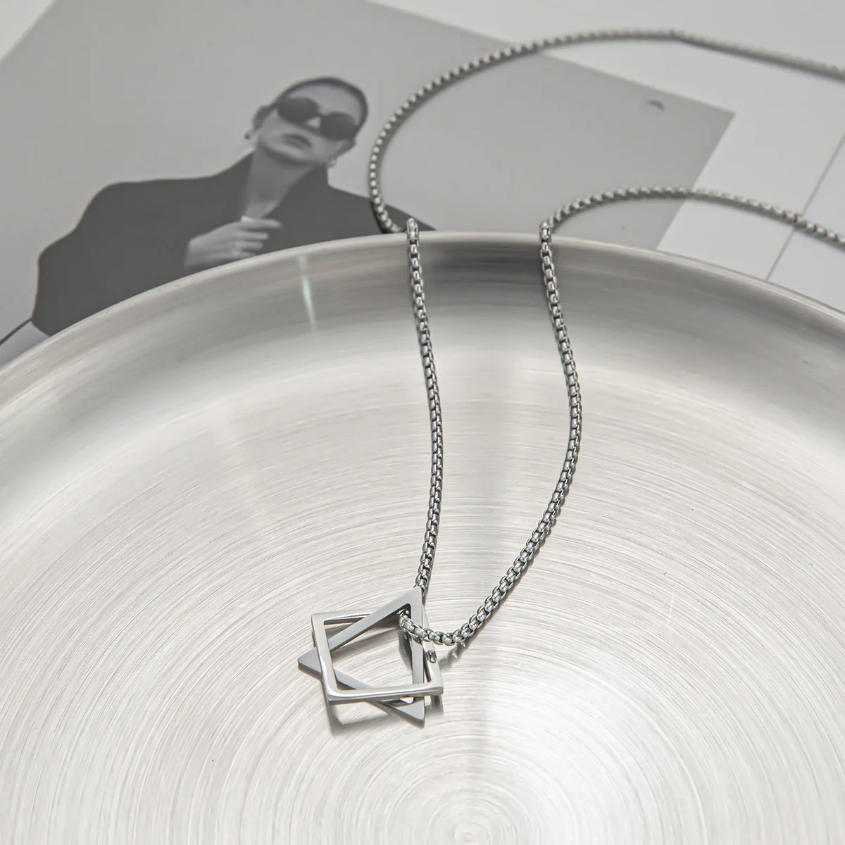 INS Hot Sale Stainless Steel Hollow Geometric Figure Triangle Square Pendant Necklace for Men Women
INS Hot Sale Stainless Steel Hollow Geometric Figure Triangle Square Pendant Necklace for Men Women
