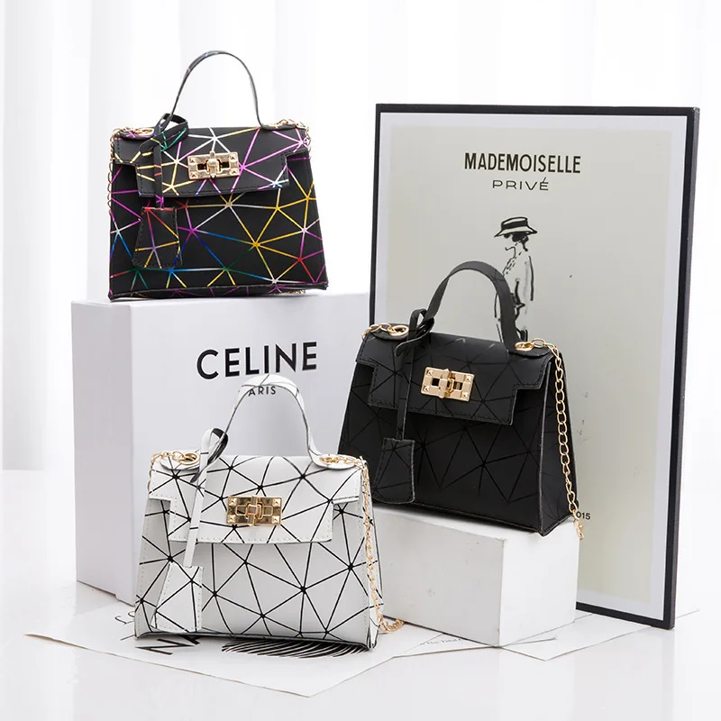 Fashion Classy Colorful Ladies Mental Golden Chain Reflective Strip Handbags For Women 2021
Fashion Classy Colorful Ladies Mental Golden Chain Reflective Strip Handbags For Women 2021