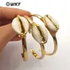 WT-B490 Hot-sale Natural Cowrie Bangle Wire Wrapped Bangle Gold Plated Bezel Women Fashion Charm Bracelet Jewelry